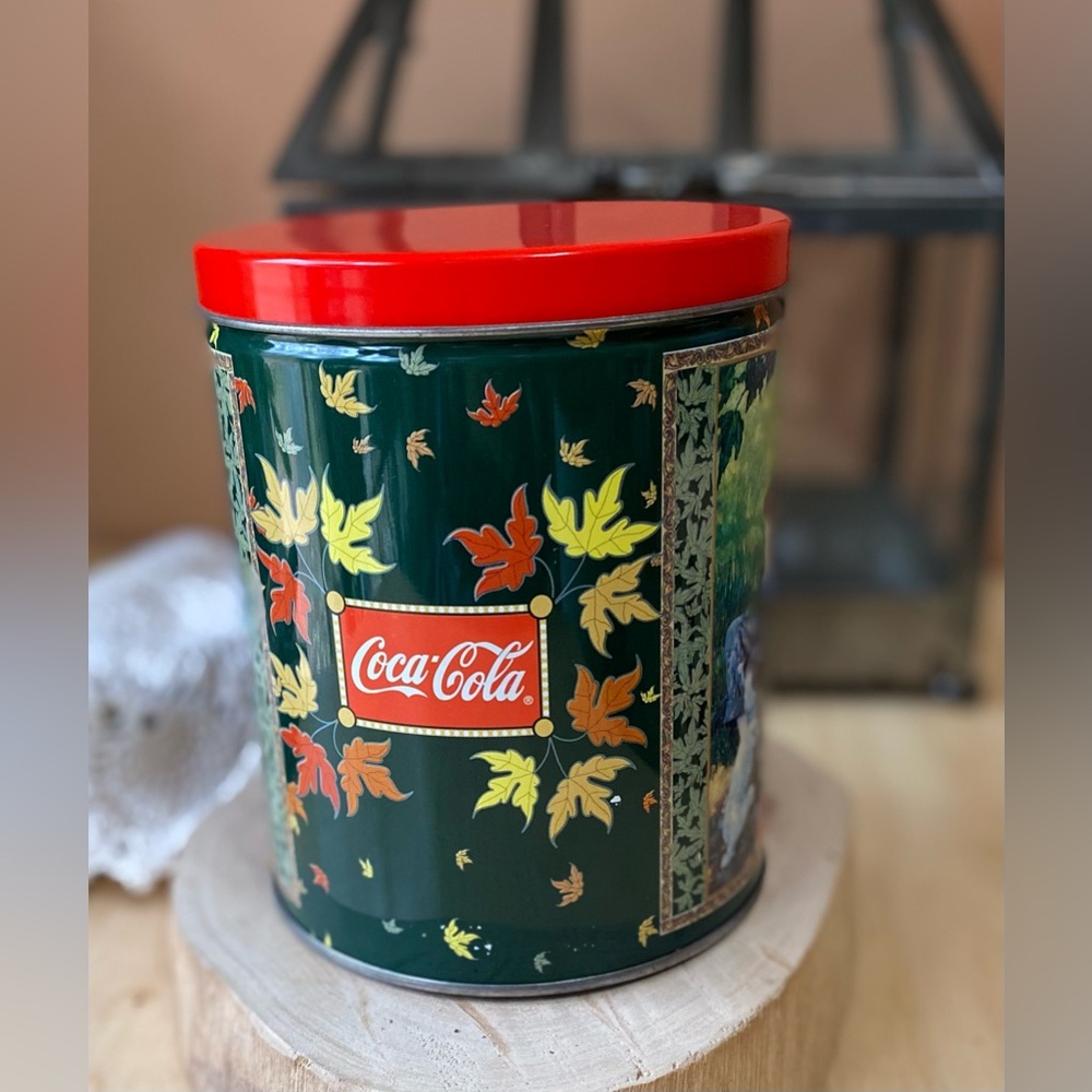 Coca-Cola Coke collectible tin with 1931 Norman
Rockwell Boy & his Dog painting - Picture 6 of 6